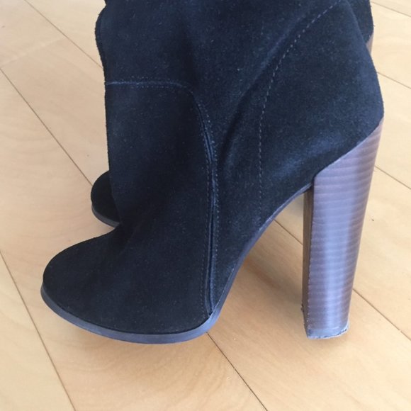 COLIN STUART BLACK GENUINE SUEDE BOOTS, SZ. 7B - Picture 4 of 6